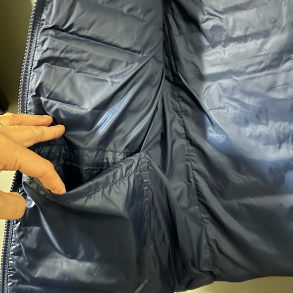 Lands’ End Youth Vest - Picture 4 of 6